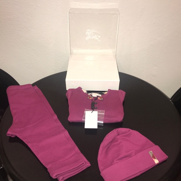 🌸FINAL PRICE 🌸BURBERRY SET🌸 - Picture 7 of 8